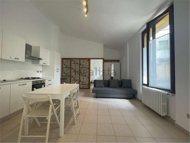 Appartamento in affitto a Municipio 9, Milano