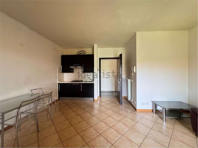 Appartamento in affitto a Guanzate, Lombardia