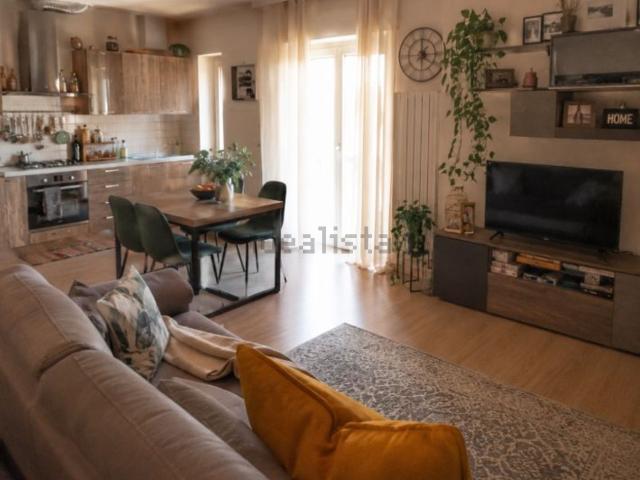 Appartamento in affitto a Mezzana, Somma Lombardo