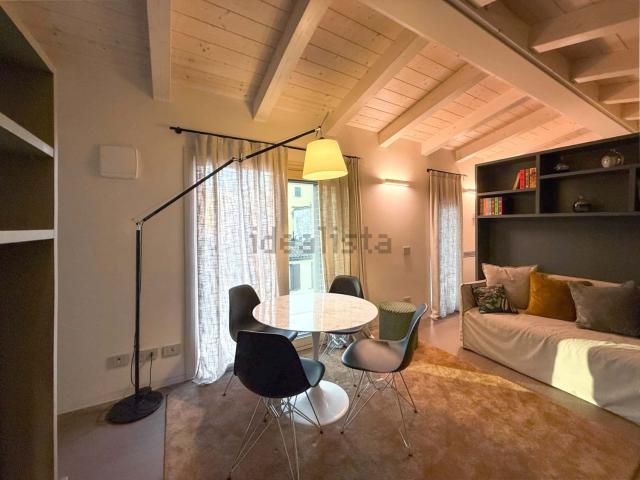 Appartamento in affitto a Municipio 9, Milano