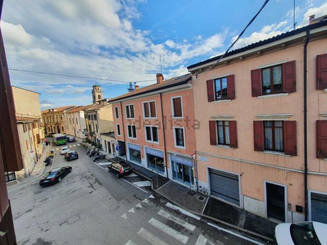 Appartamento in affitto a Centro storico, Brenzone