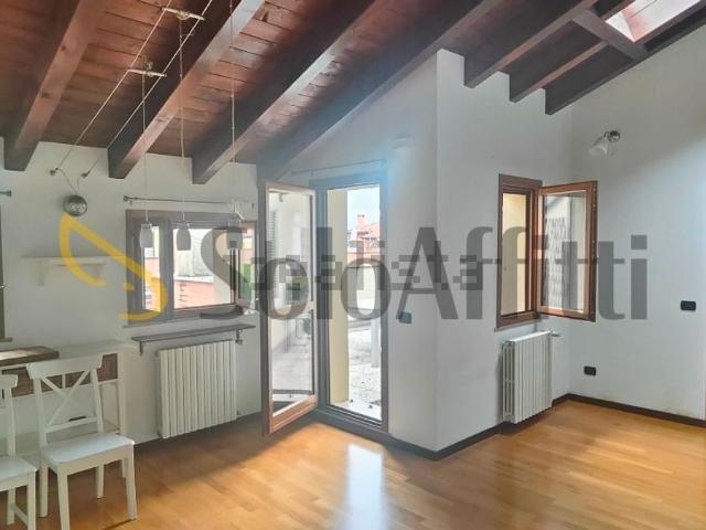 Appartamento in affitto a Torre del Mangano, Certosa Di Pavia