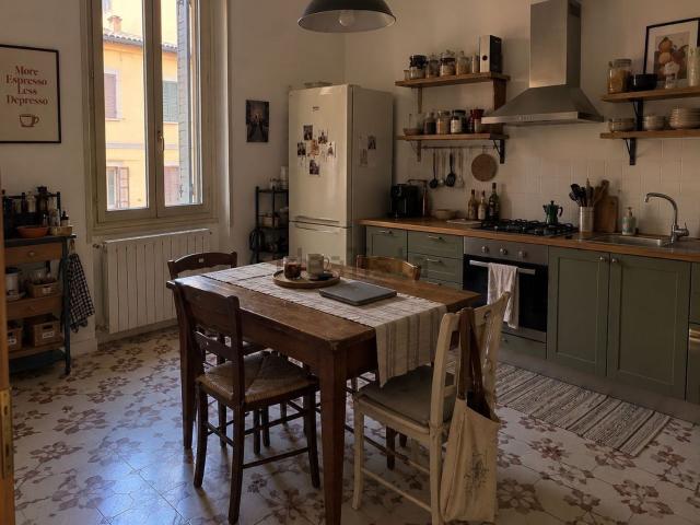 Appartamento in affitto a Santo Stefano, Bologna