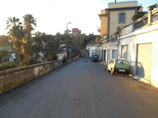 Appartamento in affitto a Coroglio, Campania