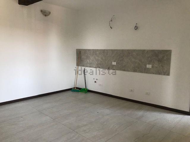 Appartamento in affitto a Oleggio, Novara