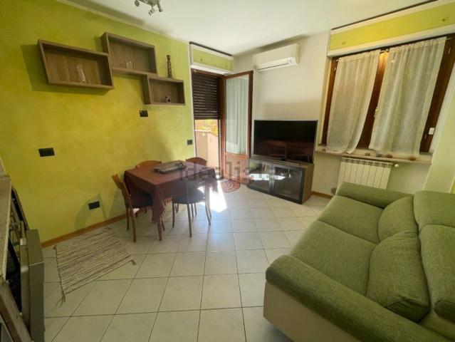 Appartamento in affitto a Centro Direzionale, Prato