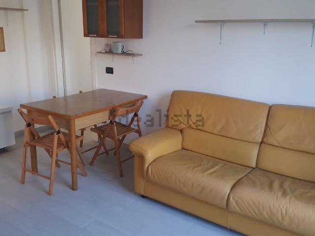 Appartamento in affitto a Municipio 9, Milano