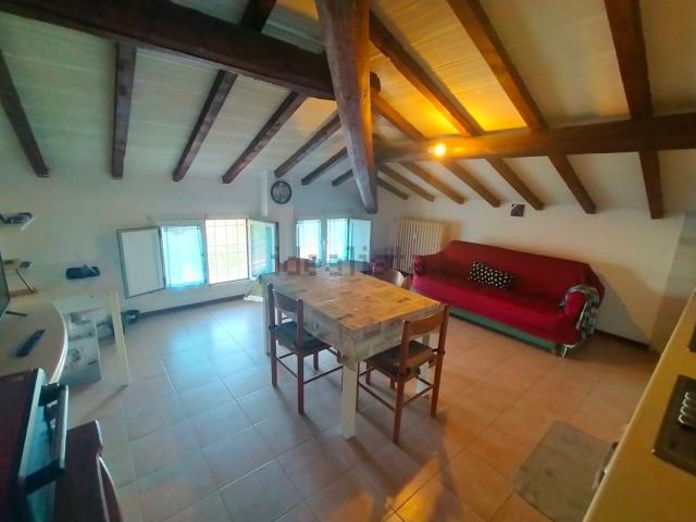 Appartamento in affitto a San Pietro città, Re