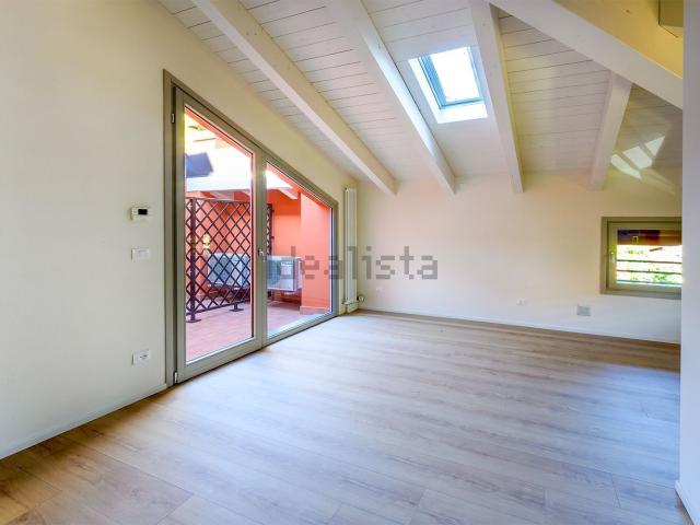 Appartamento in affitto a Santo Stefano, Bologna