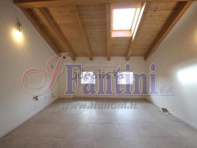 Appartamento in affitto a Unione Alto Ferrarese, Cento