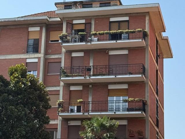 Appartamento in affitto a Municipio 7, Milano