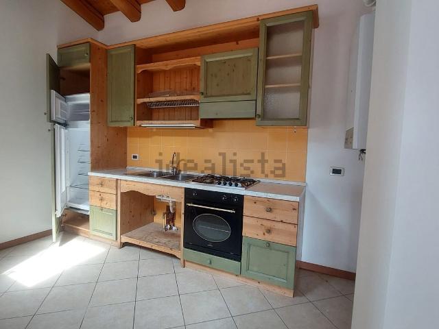 Appartamento in affitto a Paderno Del Grappa, Veneto