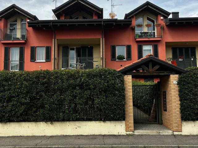 Appartamento in affitto a Cascina Ronco, Vedano Olona