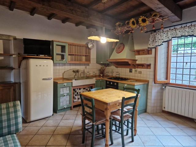 Appartamento in affitto a Schignano, Vaiano