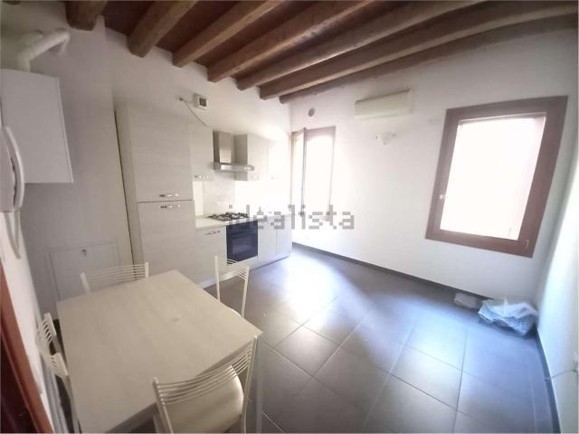 Appartamento in affitto a Borgo Dolomiti, Adria