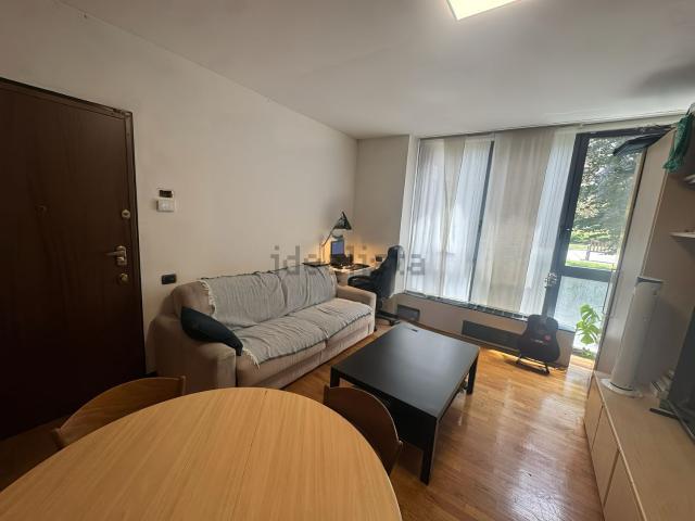 Appartamento in affitto a Municipio 9, Milano