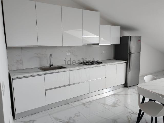 Appartamento in affitto a Centro storico, Brenzone
