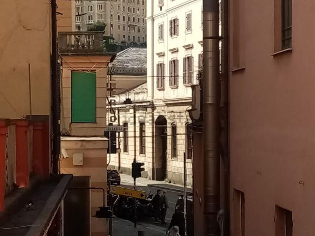 Appartamento in affitto a Centro Est, Serra Riccò