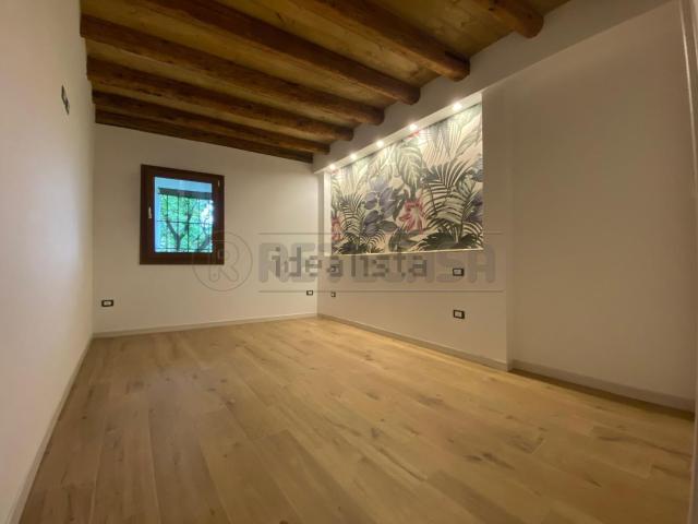 Appartamento in affitto a Pilastroni, Bassano Del Grappa