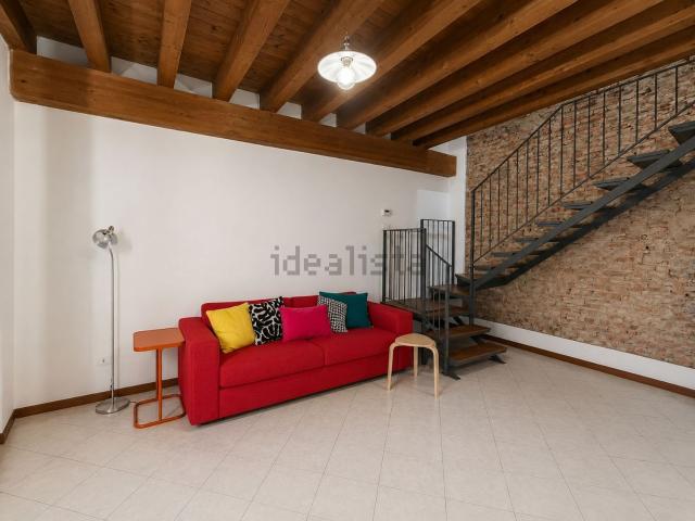Appartamento in affitto a Cornate D'adda, Lombardia