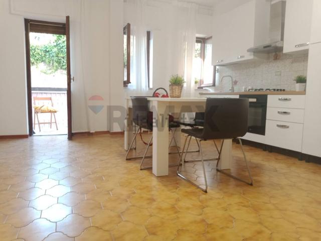 Appartamento in affitto a Aci Castello, Sicilia