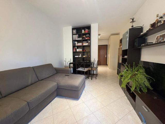 Appartamento in affitto a Municipio 9, Milano