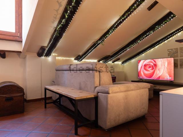 Appartamento in affitto a Santo Stefano, Bologna