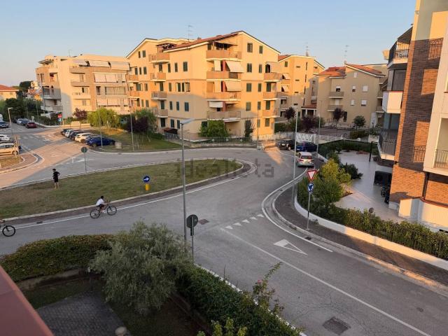 Appartamento in affitto a Unione dei Comuni della Val Vibrata, Tortoreto