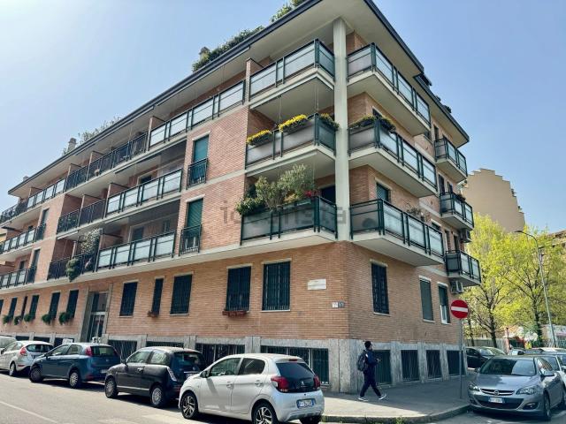 Appartamento in affitto a Municipio 8 di Milano, Milano