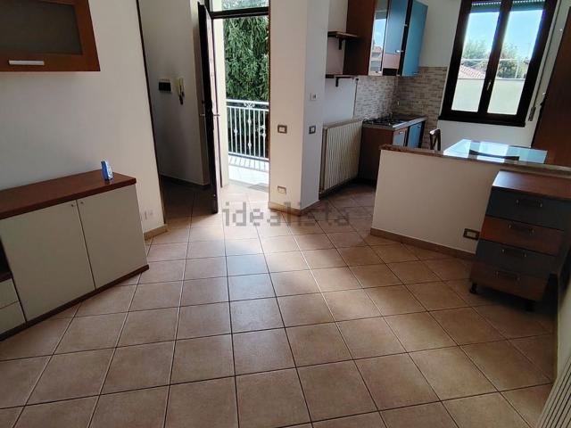Appartamento in affitto a Biassono, Lombardia