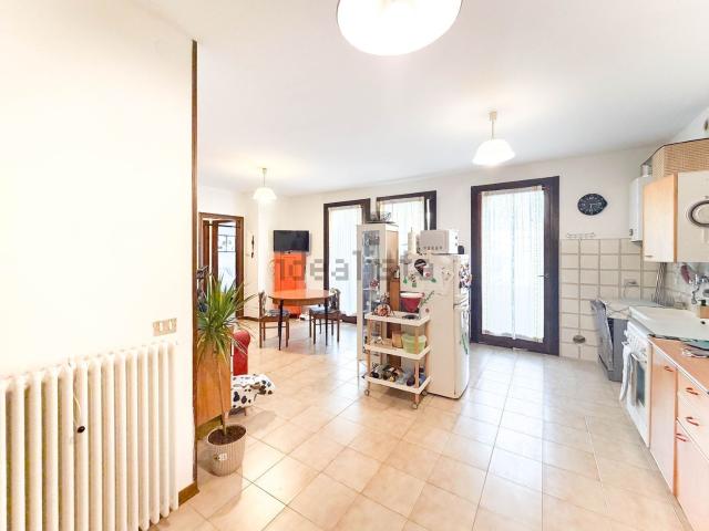Appartamento in affitto a Nord-Est, Brenzone