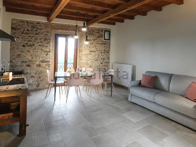 Appartamento in affitto a Osmate, Varese