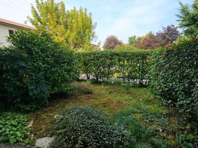 Appartamento in affitto a Mirabello, Pavia