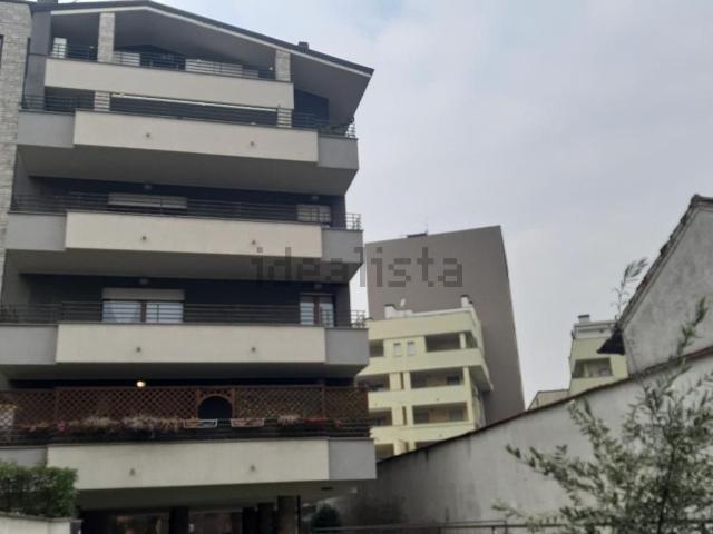 Appartamento in affitto a Municipio 8 di Milano, Milano