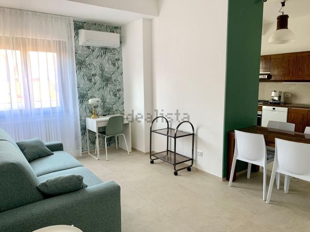 Appartamento in affitto a Municipio 6, Milano