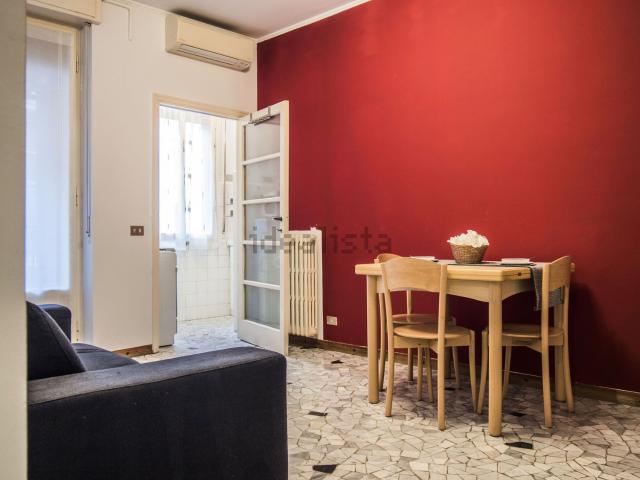 Appartamento in affitto a Municipio 6, Milano