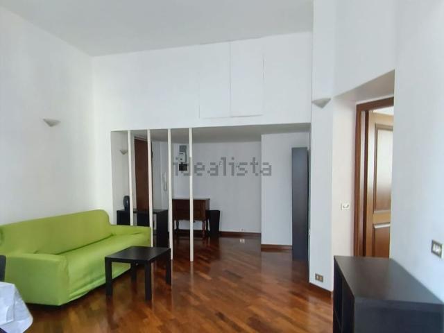 Appartamento in affitto a Municipio 4, Milano