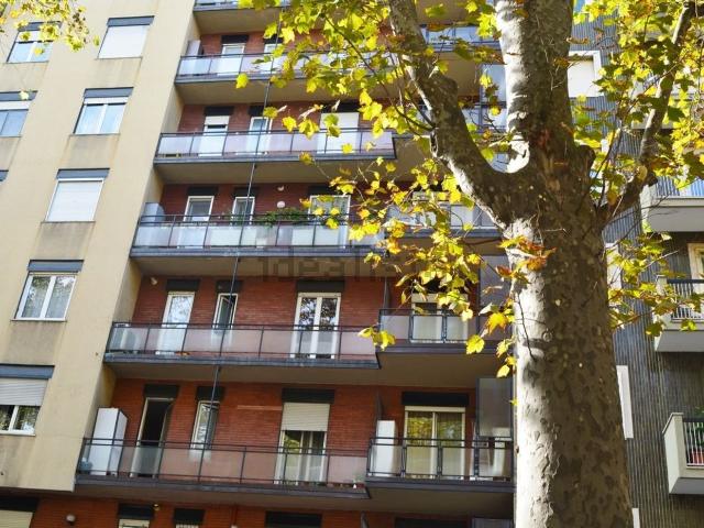 Appartamento in affitto a Municipio 4, Milano