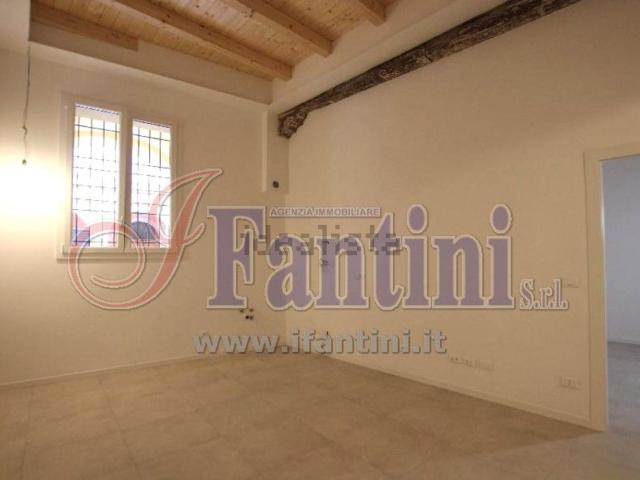 Appartamento in affitto a Unione Alto Ferrarese, Cento