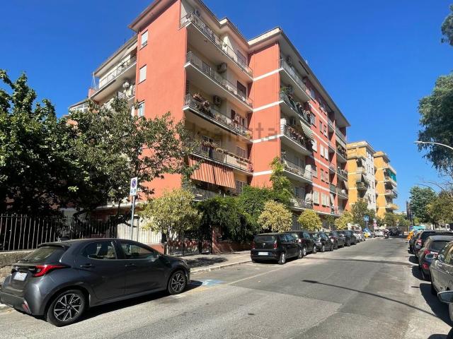Appartamento in affitto a Municipio Roma XII, Roma Capitale