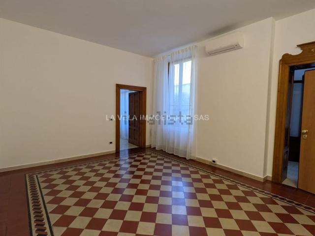 Appartamento in affitto a Desenzano Del Garda, Lombardia
