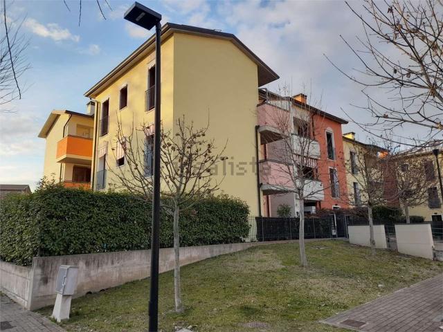 Appartamento in affitto a Tresinaro - Secchia, Re
