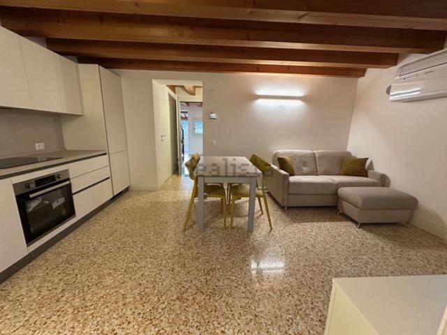Appartamento in affitto a Santa Caterina, Vicenza