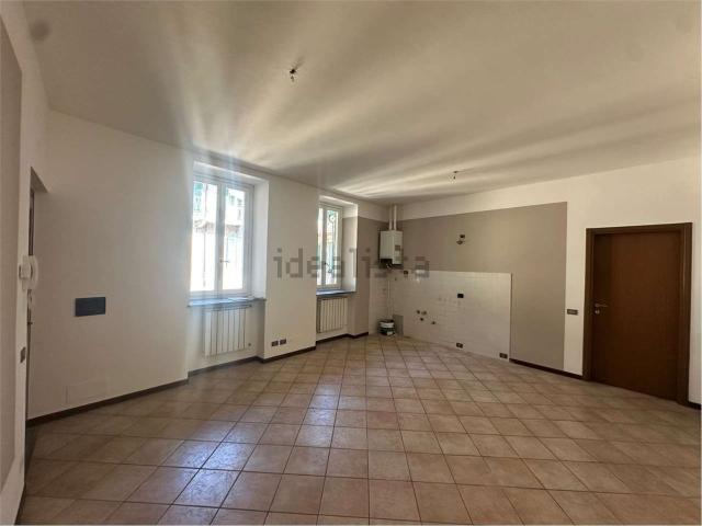 Appartamento in affitto a Oleggio, Novara