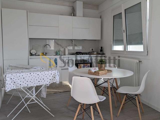 Appartamento in affitto a Rimini, Reggio Emilia