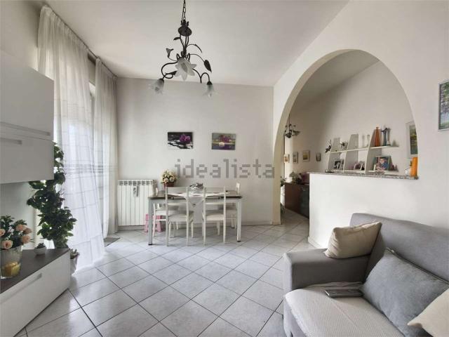 Appartamento in affitto a Lipomo, Lombardia