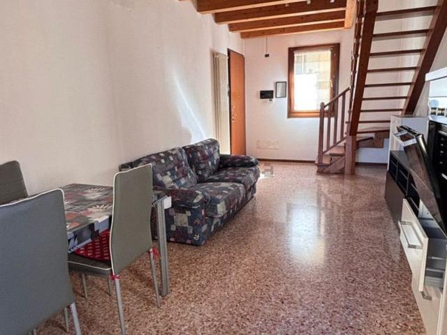 Appartamento in affitto a Este, Veneto