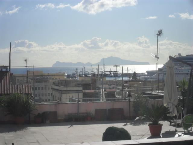 Attico in affitto a Municipalità 2, Napola