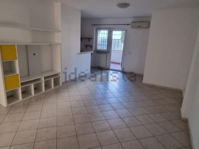Appartamento in affitto a Municipio Roma VII, Roma Capitale