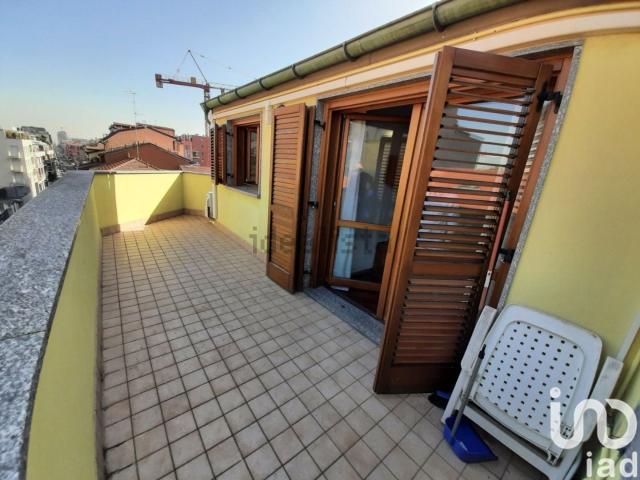 Attico in affitto a Municipio 2, Milano